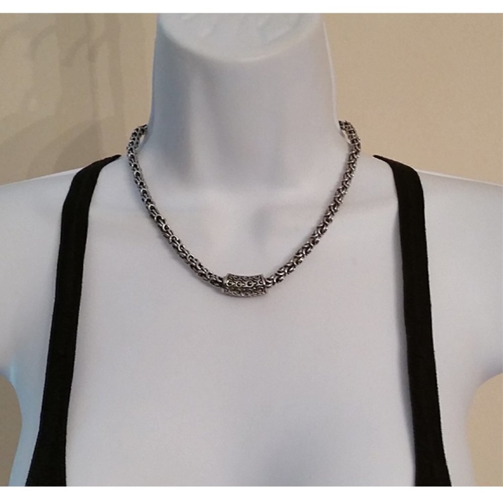 VINTAGE antique silver tone chain magnetic necklace scroll pendant